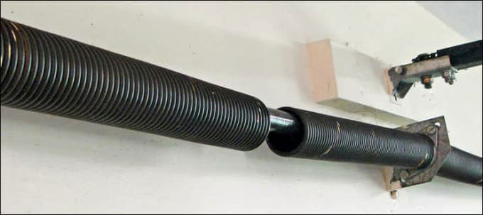 Garage door spring repair Lake Stevens